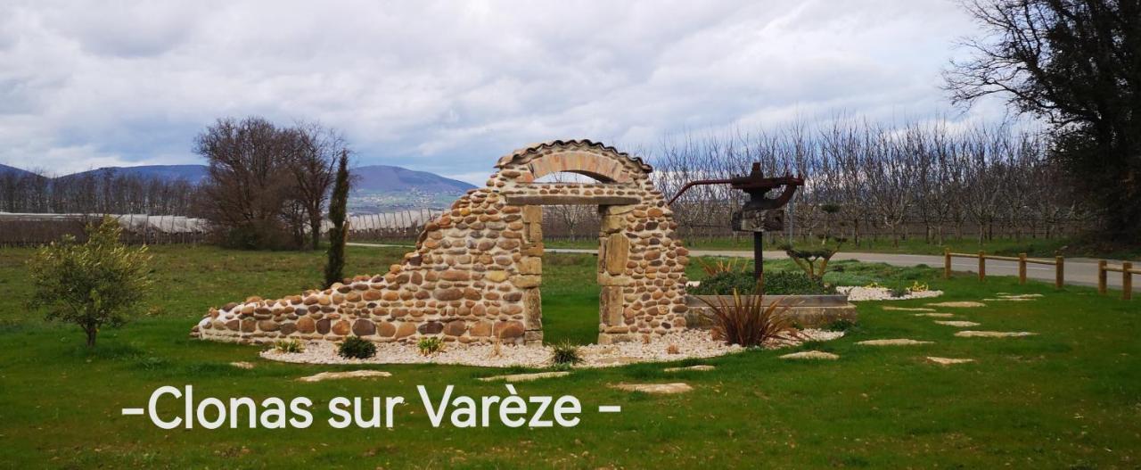 Comme A La Maison Clonas-sur-Vareze 外观 照片